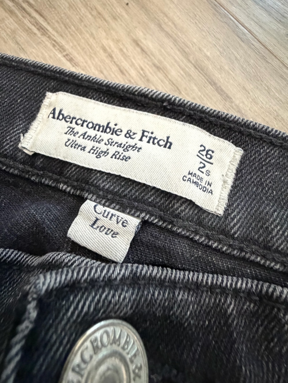 Abercrombie & Fitch Ankle Straight ultra High Rise Curve Love Straight Jeans - Picture 2 of 4
